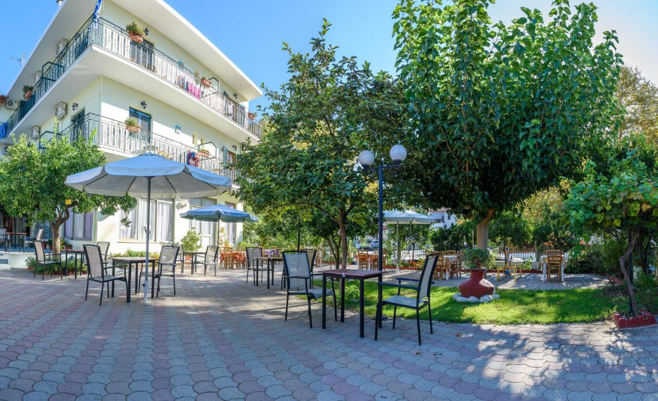 Des Roses Hotel Platanias  Esterno foto